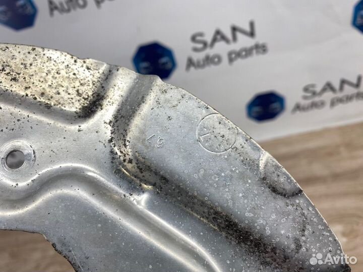 Пыльник тормозного диска передний левый Bmw 3 F30