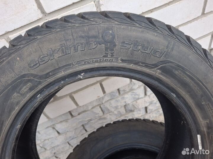 Sava Eskimo Stud 215/65 R16 98T