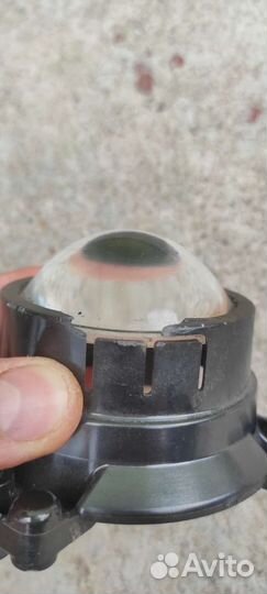 Линза в фару subaru