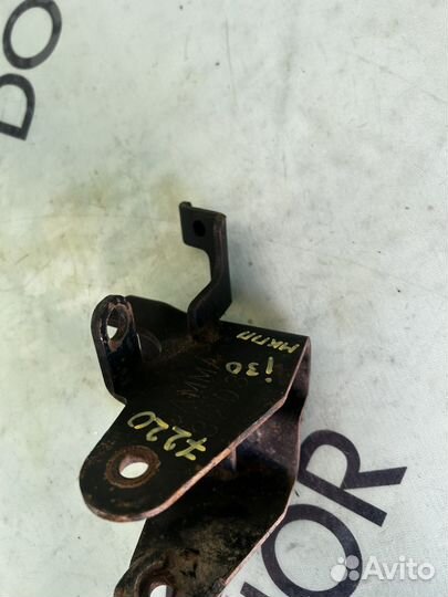 Задний кронштейн МКПП hyundai i30