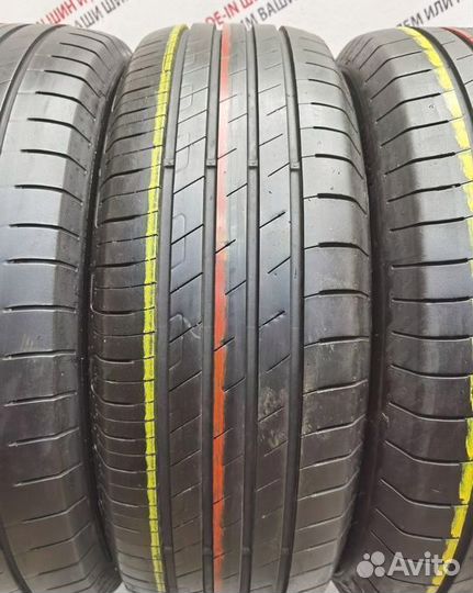 Goodyear EfficientGrip Performance 215/60 R17 96H