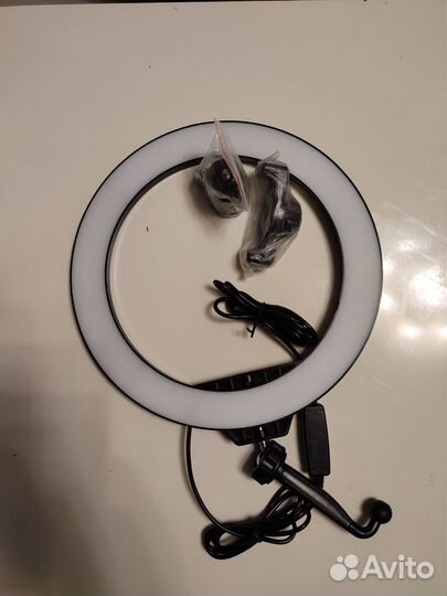 Кольцевая лампа 36 см светодиодная