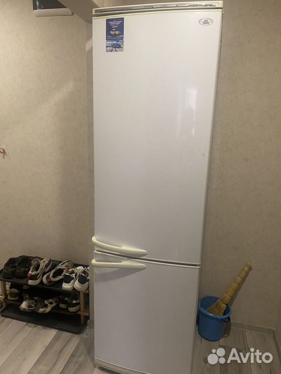 Холодильник Atlant двухкамерный бу