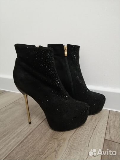 Продам ботильоны