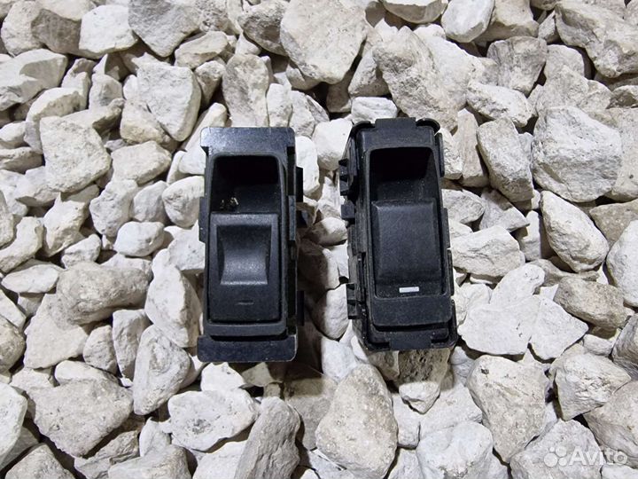 Кнопка стеклоподъемника Крайслер 300C