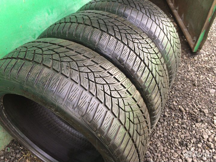Goodyear UltraGrip Performance 225/45 R18 95V