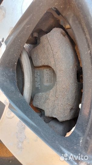 Суппорт передний правый Ford Mondeo 3