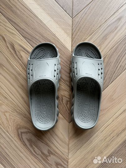 Шлепанцы Crocs