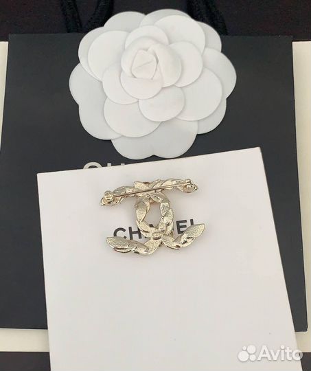 Брошь Chanel