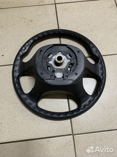 Руль на nissan almera n16