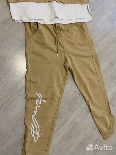 Костюм женский спортивный новый