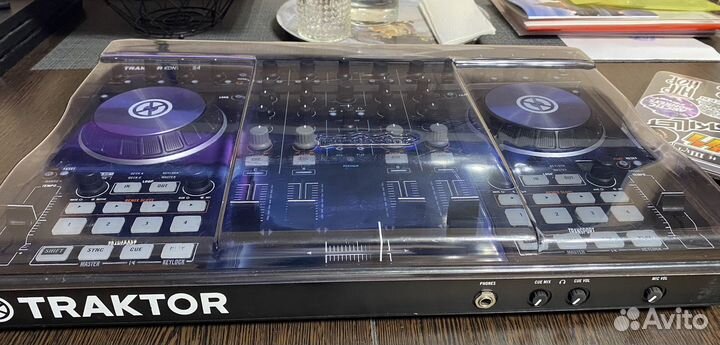 Dj контроллер, Traktor s4 mk2