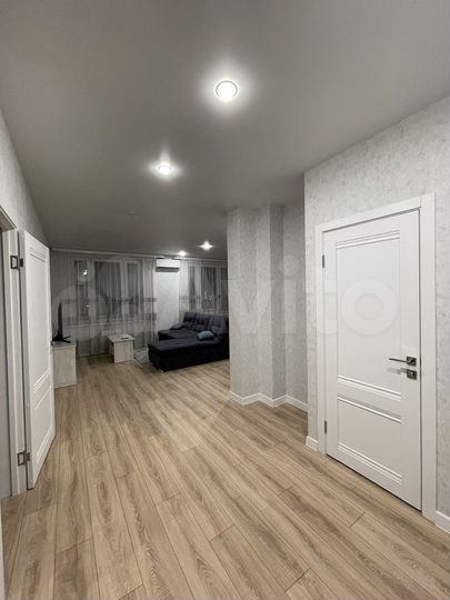 2-к. квартира, 57 м², 12/18 эт.