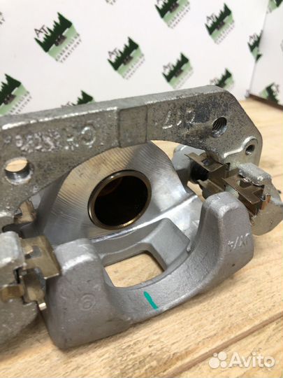 Суппорт тормозной передний левый cf400L