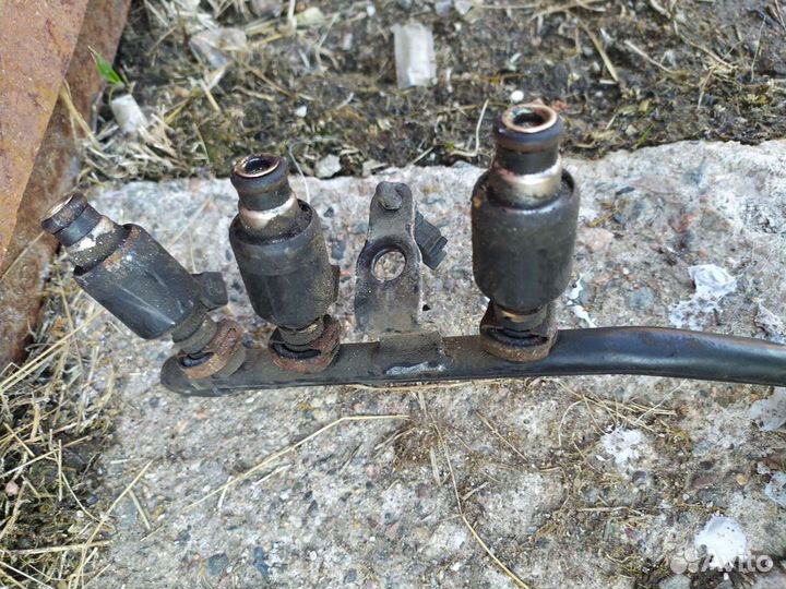 Инжекторы, топливная рампа Pontiac Bonneville от92