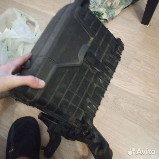 Продам короб под акб пассат б6 - б7-CC