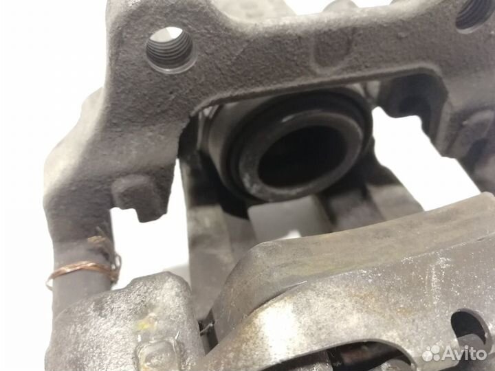 Суппорт задний L BMW 3 series F30 F31 2011-2017