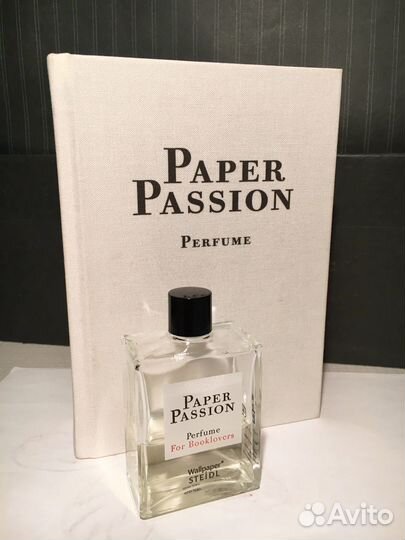 Paper Passion perfume Wallpaper