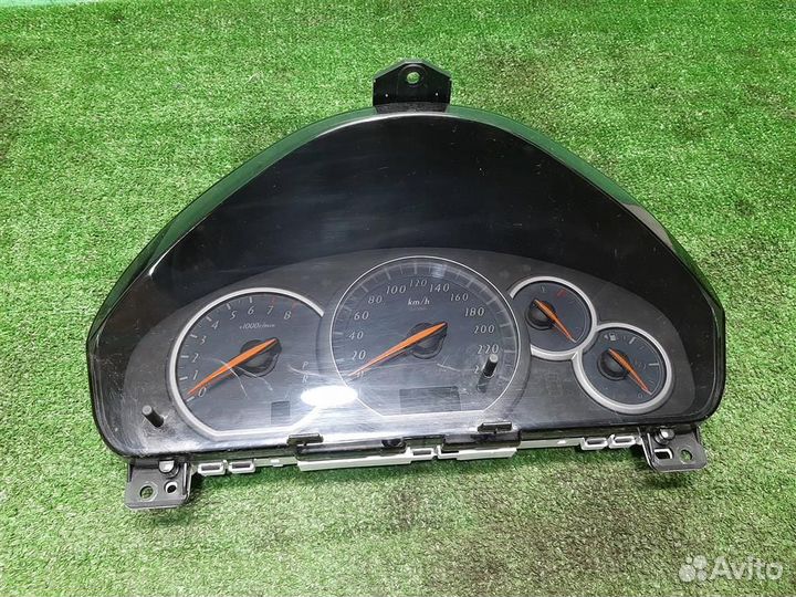 Приборная панель Mitsubishi Grandis 2008