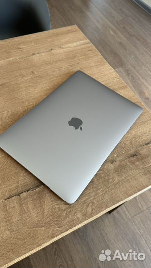 Apple macbook air 13 2020 i7 16/1Tb