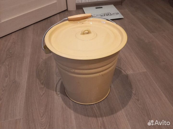 Ведро эмалированое