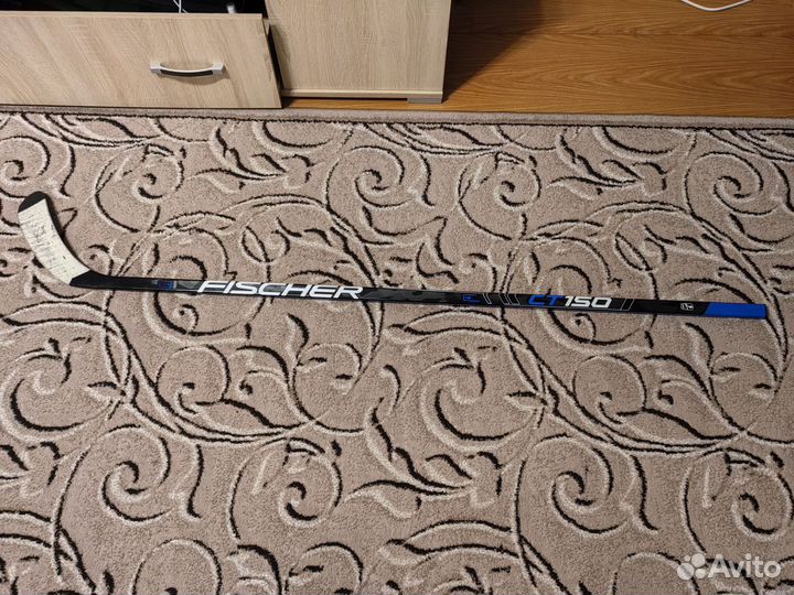 Клюшка хоккейная