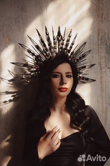 Готическая корона - аренда