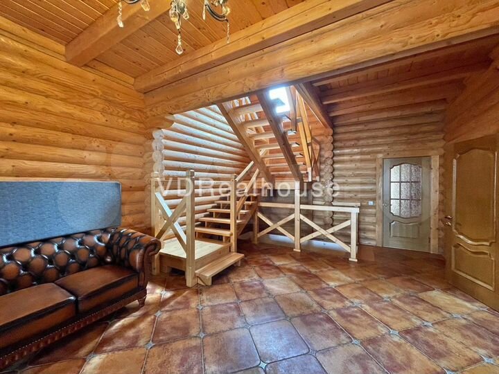 Дом 350 м² на участке 15 сот.