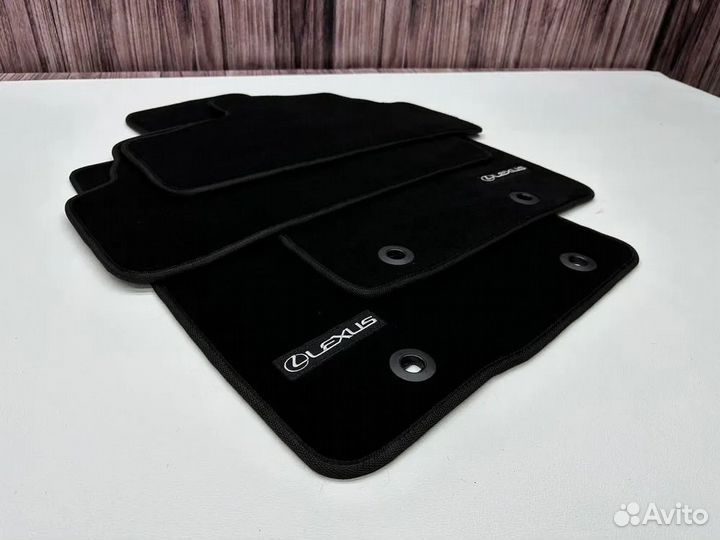 Ворсовые коврики Lexus RX с вышивкой