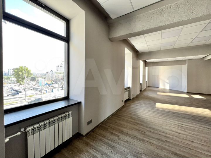 Офис и ремонтом 196 м² пл. Калинина