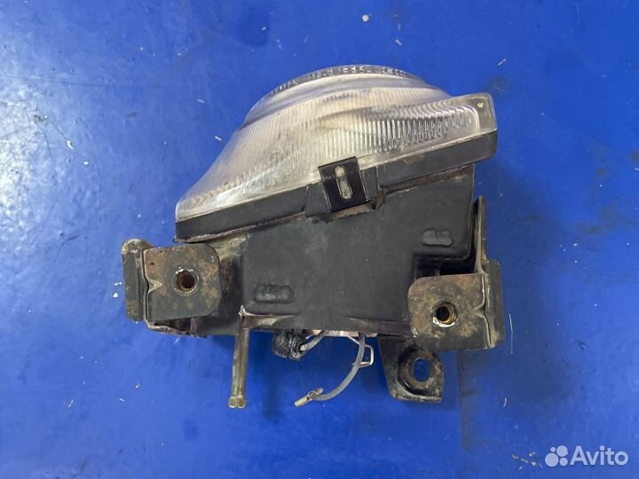 Противотуманная фара правая subaru legasy BE/BH/BT