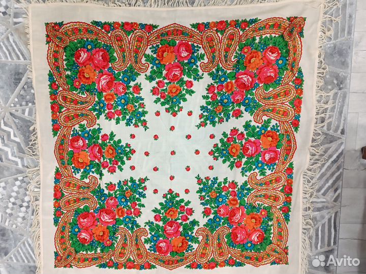 Советские платки с кистями и без