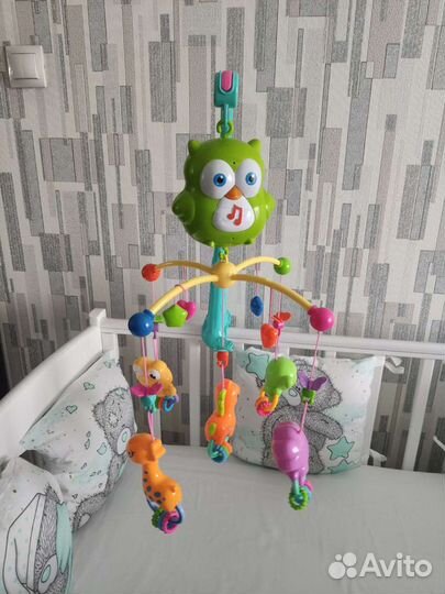Мобиль на кроватку новый