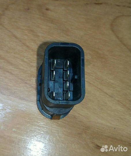 Кнопка стеклоподъёмника ваз