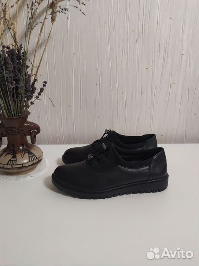 Полуботинки женские 37 размер