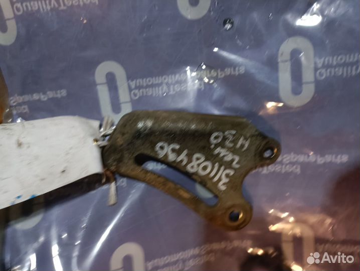 DongFeng S30 / H30 Cross кронштейн генератора