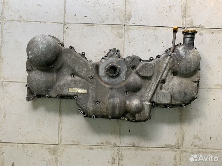 Передняя крышка двигателя Subaru EZ30