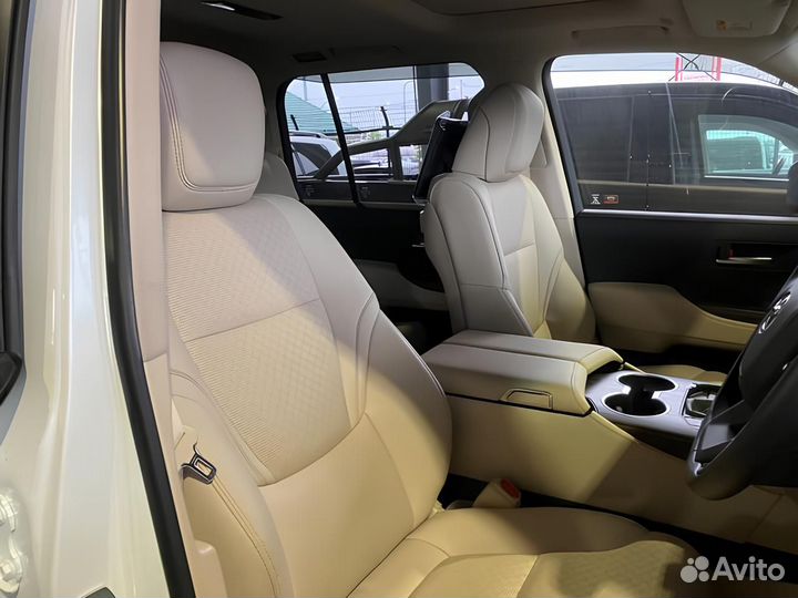 Toyota Land Cruiser 3.3 AT, 2021, 8 800 км