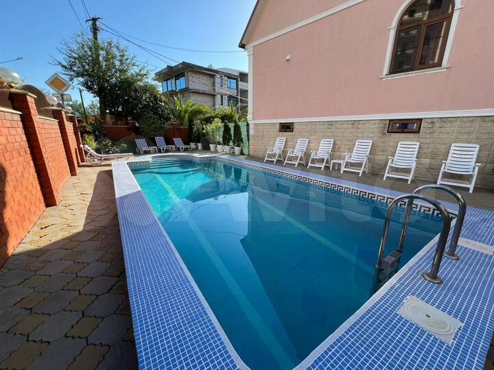 3-к. квартира, 100 м², 1/1 эт.