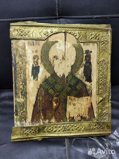 Две старинные иконы