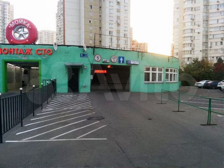 Машиноместо, 18 м²