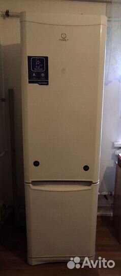 Холодильник бу Indesit
