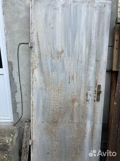 Дверь металлическая