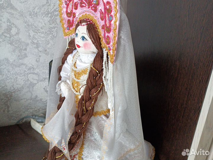 Кукла интерьерная