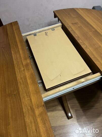 Стол из массива дуба круглый