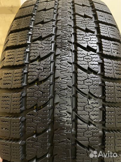Toyo Observe GSi-5 215/55 R17 98Q