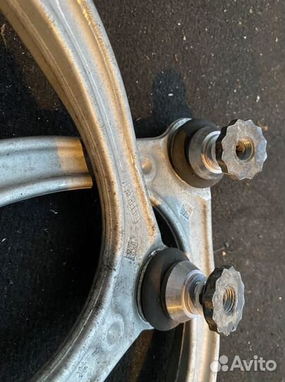 Поперечный правый рычаг Mercedes X253 W205 W213