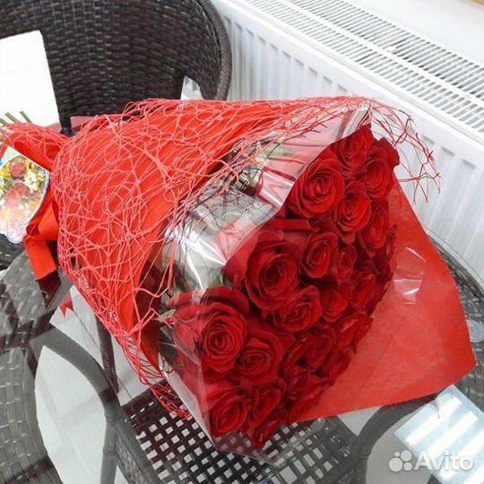 Цветы Розы красные 31 шт крупные cорта Freedom