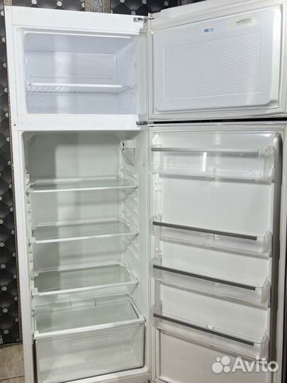 Холодильник в хорошем состоянии