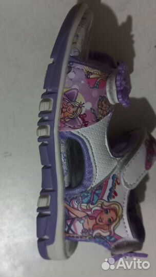 Босоножки новые размер 25